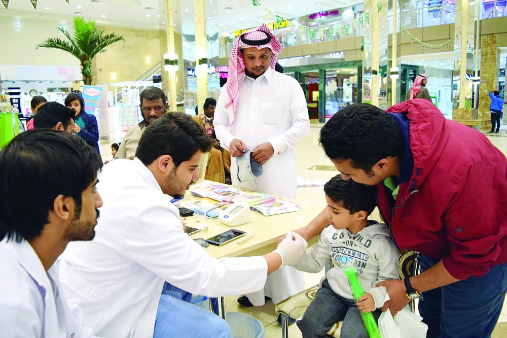 



جانب من حملة «احمِ طفلك من السكري».