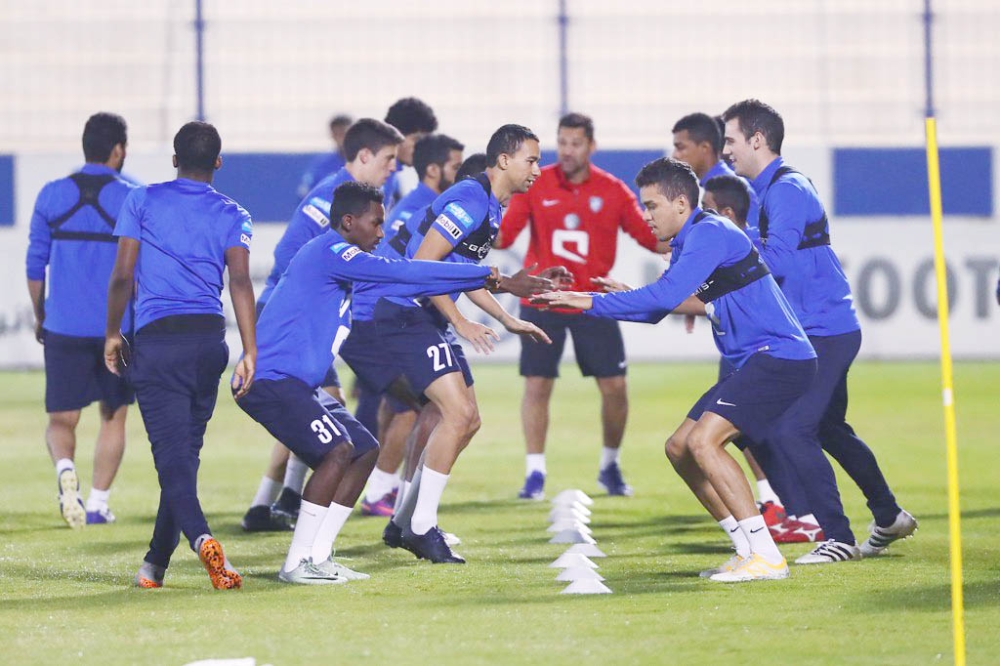 



لاعبو الهلال خلال تدريب سابق.