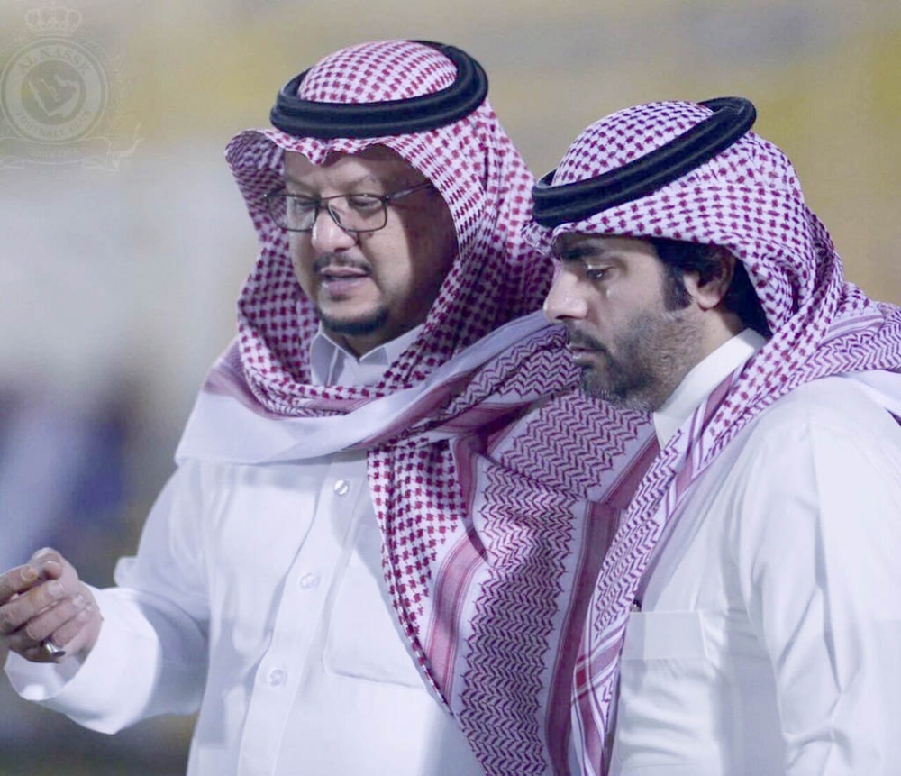 





عبدالله العمراني في حديث مع رئيس النصر.