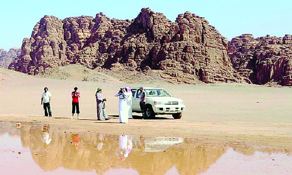 «بجدة» بتبوك تجذب السائحين.