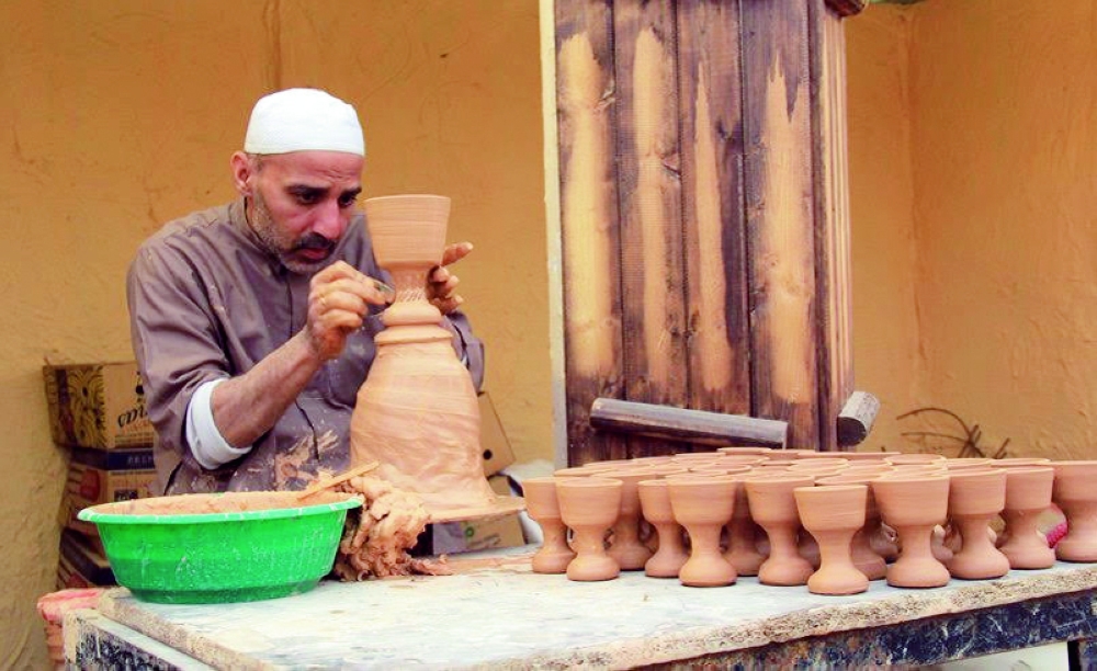 حرفي في مهرجان ربيع النعيرية.