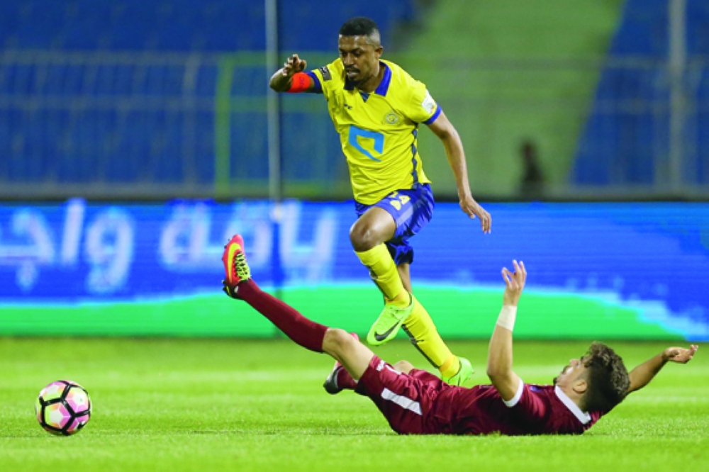 





لاعب النصر إبراهيم غالب يتجاوز لاعب الفيصلي.    (تصوير: عبدالعزيز السلامة)