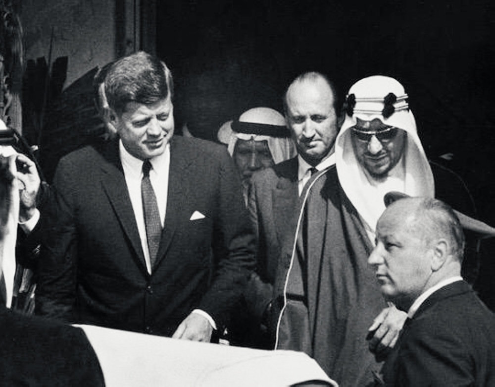 الملك سعود وكينيدي في واشنطن عام 1962.