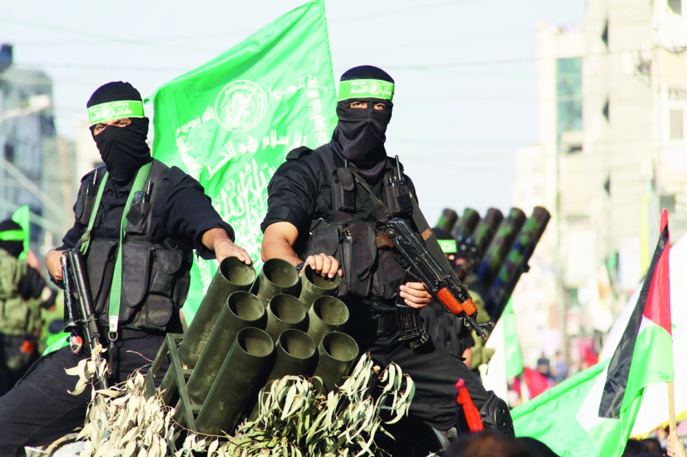 عناصر من حماس في غزة. (عكاظ)  