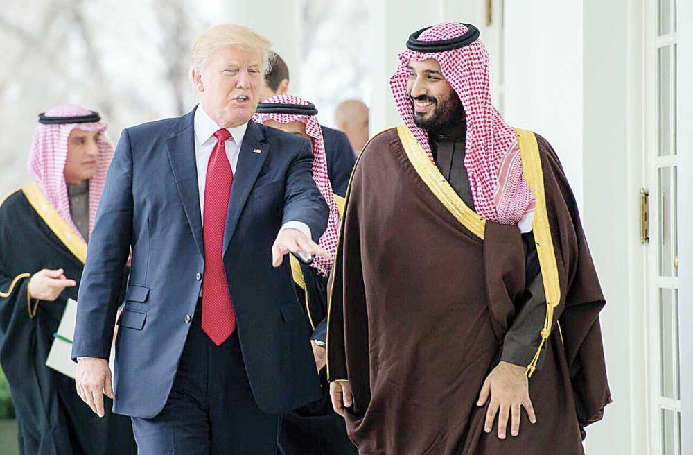 



الأمير محمد بن سلمان مع الرئيس ترمب خلال زيارته لواشنطن.    (واس)