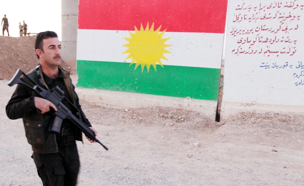 A Kurdish Peshmerga fighter is seen in the Southwest of Kirkuk, Iraq October 13, 2017. REUTERS/Ako Rasheed