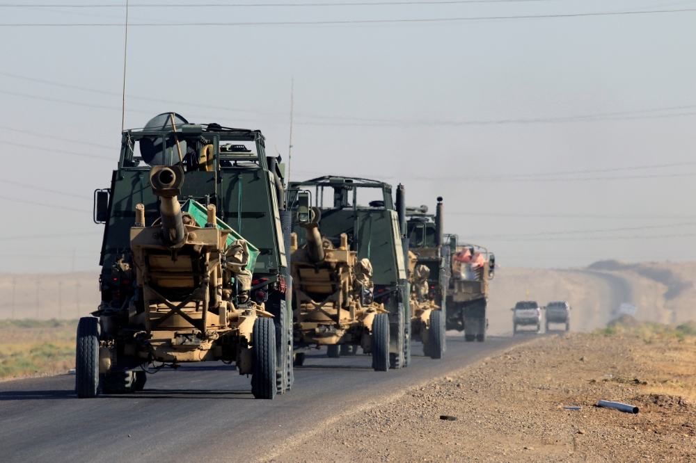 Artillery belonging to Iraqi army are seen southwest of Kirkuk, Iraq October 17, 2017. REUTERS/Alaa Al-Marjani