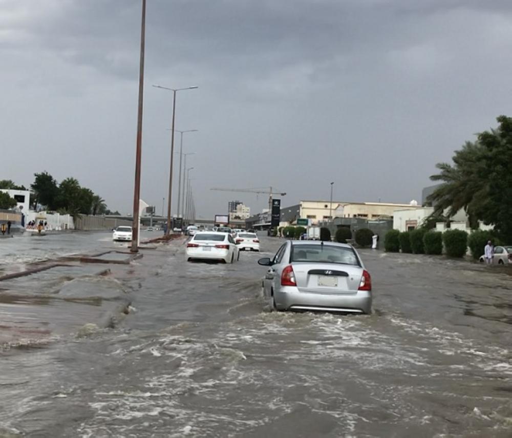 أمطار غزيرة هطلت على محافظة جدة