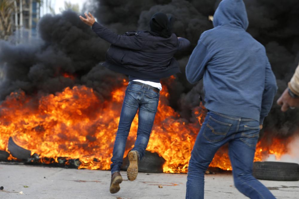 إضراب شامل في الأراضي الفلسطينية احتجاجا على قرار ترمب.