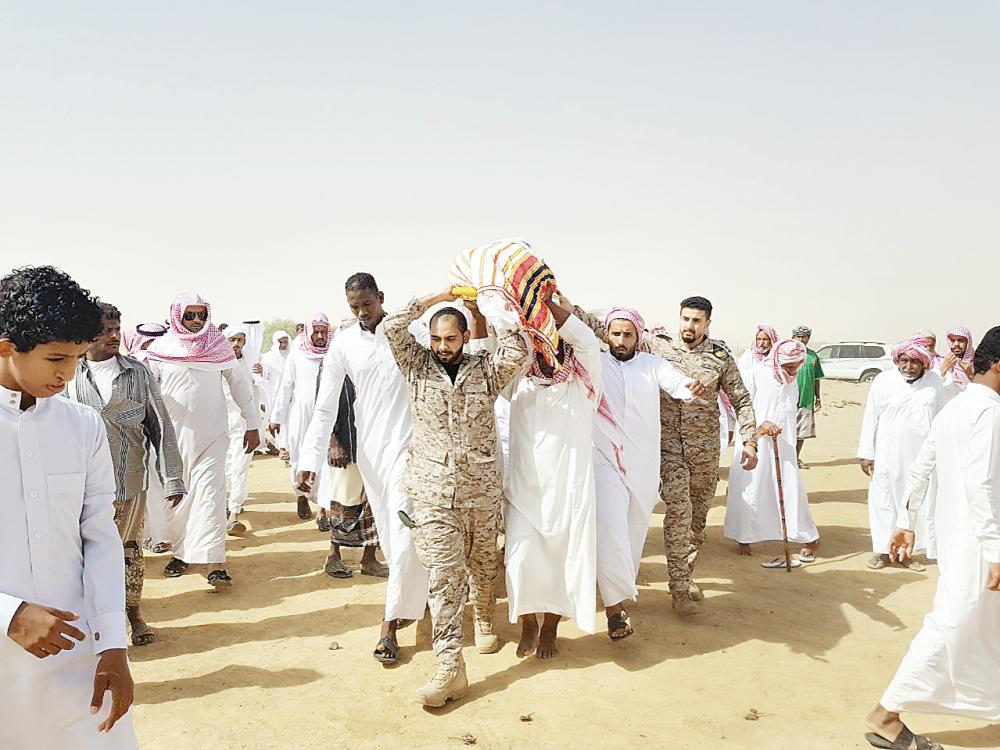 





أثناء تشييع جثمان الشهيد الزبيدي. (تصو ير: ماجد الرحماني)