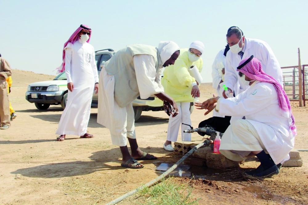 



توعية الرعاة بكورونا. (عكاظ)