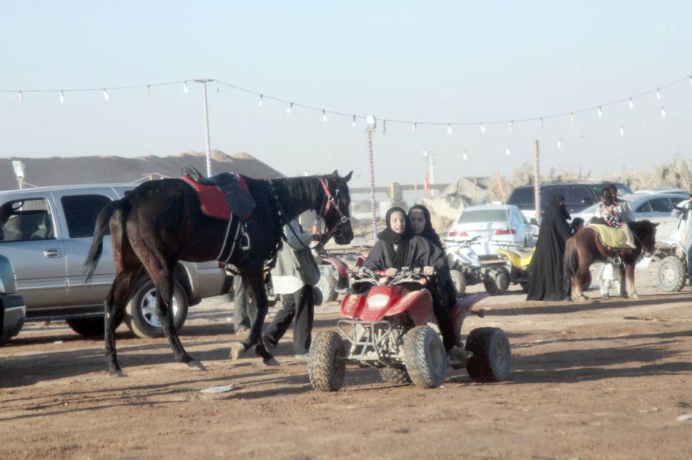 



خيل ودبابات للترفيه النسائي في الرياض.