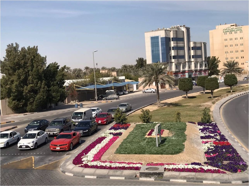 ورود زرعت في أحد شوارع القطيف.