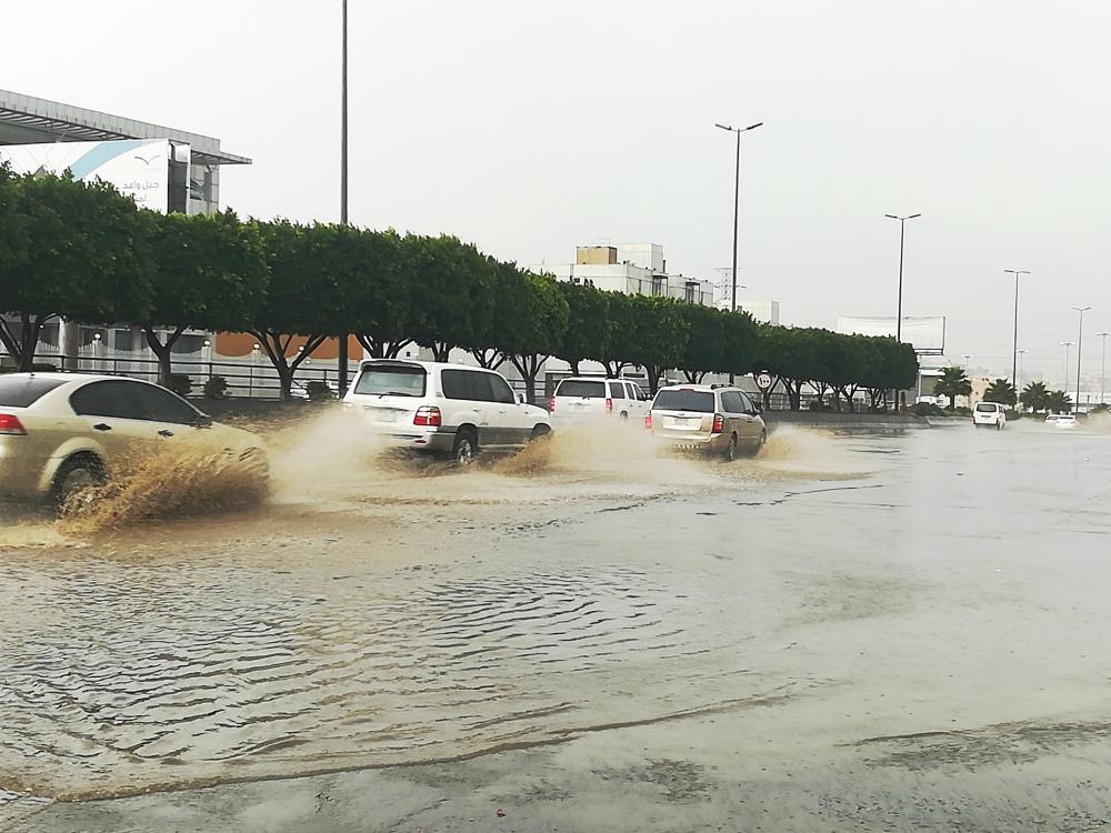 



شارع في أبها كما بدا عقب هطول الأمطار الأيام الماضية. (تصوير: يحيى الفيفي)