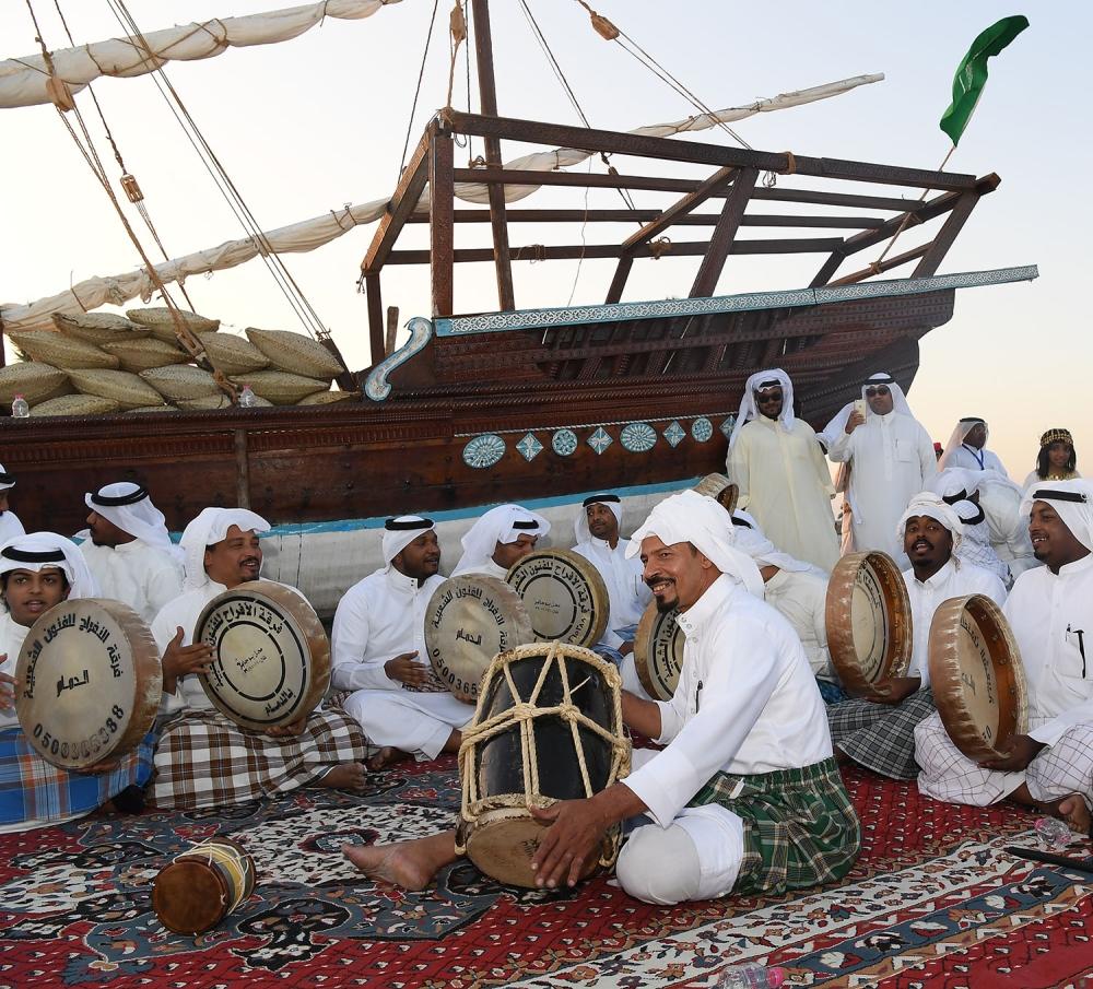 فن الفجري يعود في مهرجان الساحل الشرقي.