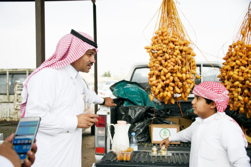 



أصغر محرّج للتمور بالعقيق. (عكاظ)