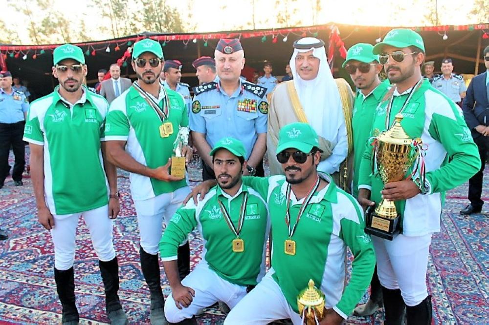 Saudi Ambassador to Jordan Prince Khalid bin Faisal bin Turki bin Abdullah on Sunday crowned the winners of the closing ceremony of the training camp of horse championship to pick up pegs in the Jordanian capital Amman.