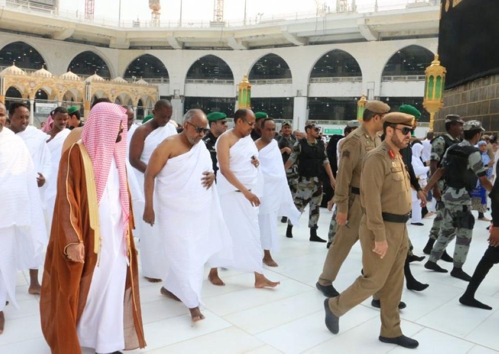 President Ismail Omar Guelleh of the Republic of Djibouti performed Umrah rituals in Makkah today (Tuesdsay). 