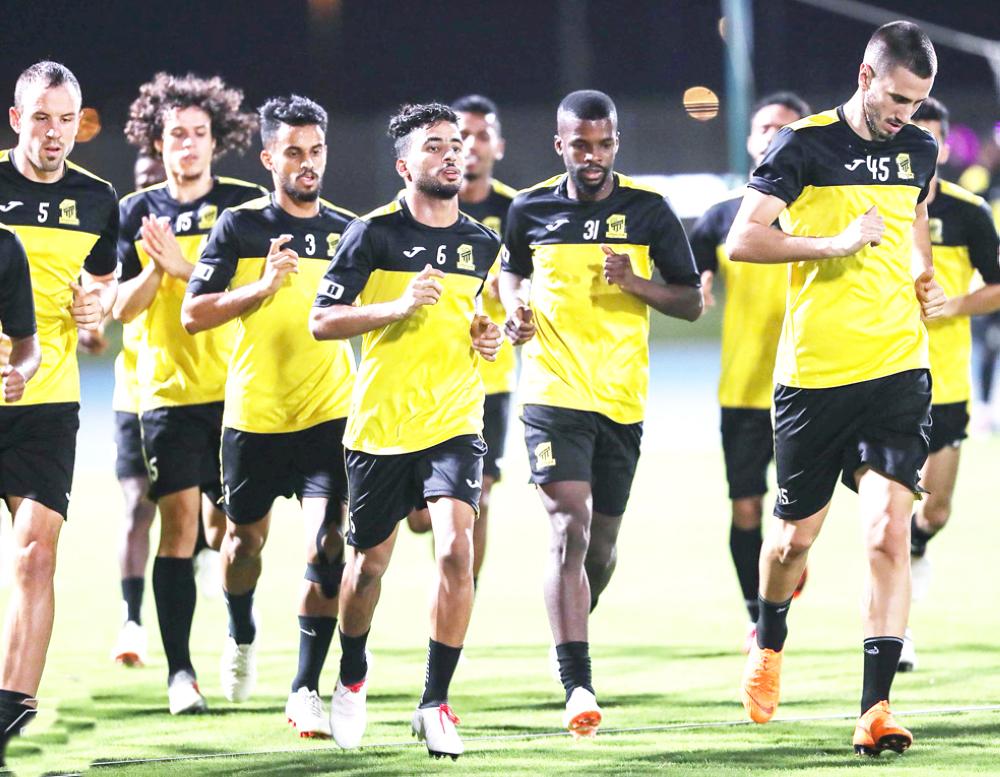 



جانب من تدريبات لاعبي الاتحاد.