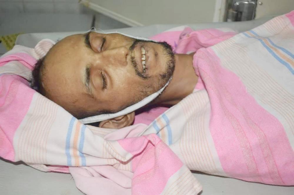 



المختطف محمد سعيد الذي قتل بعد تعذيب وحشي من قبل ميليشيا الحوثي، أمس الأول. (متداولة)