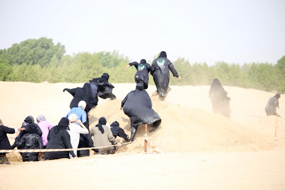 



السيدات يتدربن على تسلق المرتفعات والمناطق الوعرة. (تصوير: مهران البركاتي)