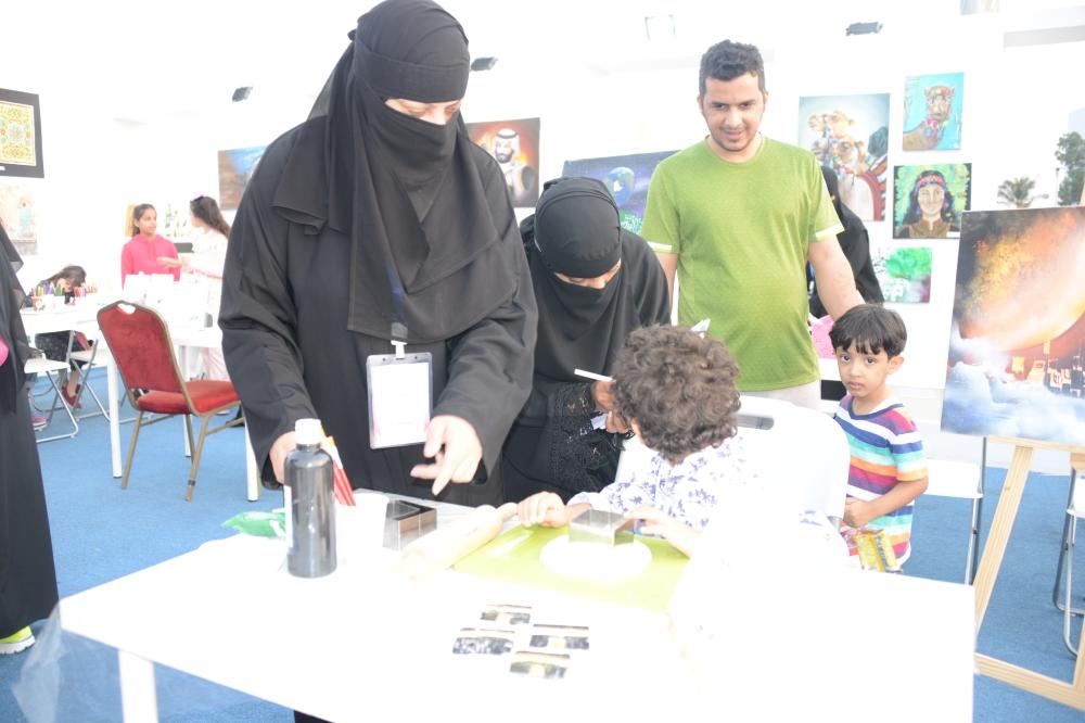 الفعاليات لاقت إقبالا من أهالي وزوار جدة خلال إجازة منتصف العام.  (تصوير: عبدالسلام السلمي)