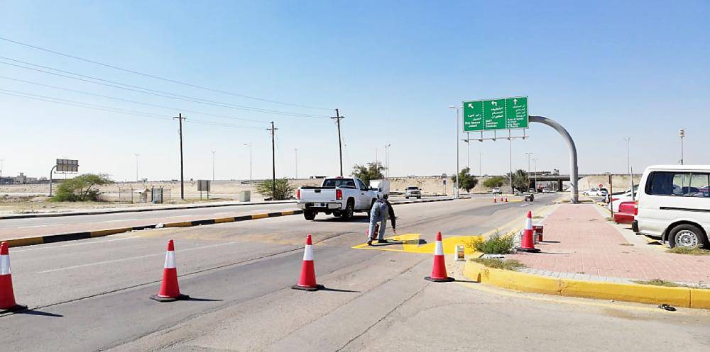 



بدأت أعمال السفلتة والإنارة في محافظة القطيف.