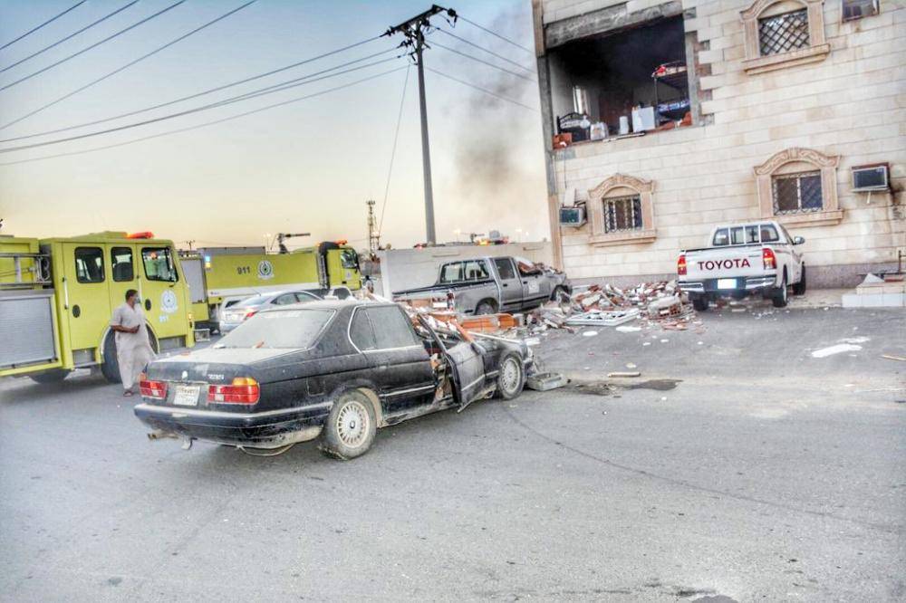 آثار الانفجار في مسرح الحادثة.