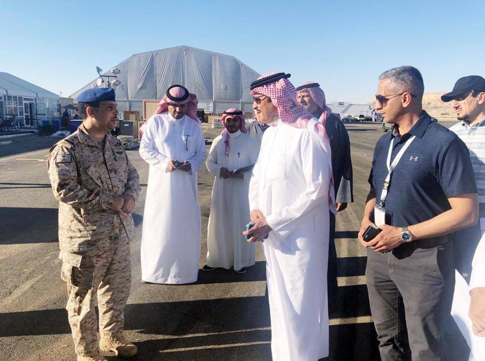 



سلطان بن سلمان متفقدا الاستعدادات النهائية لانطلاق أكبر معرض للطيران في الشرق الأوسط.