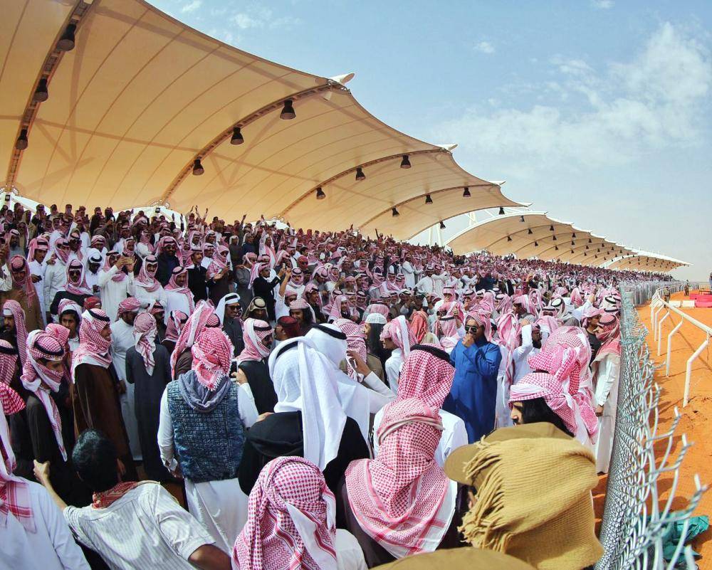 



حضور كثيف شهد ختام مهرجان الإبل.