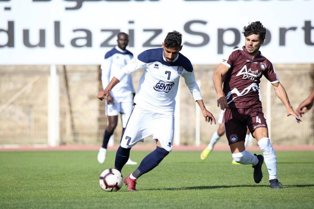 



 فريقا العين والجبلين من دوري الدرجة الأولى في لقاء سابق.