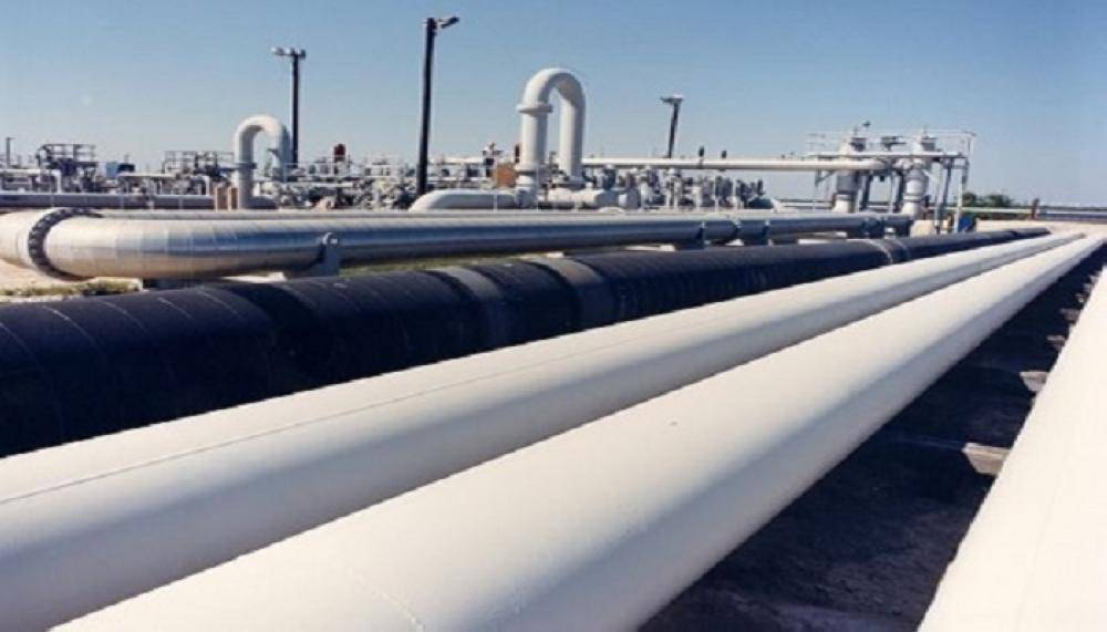 Crude oil pipelines