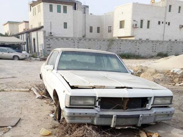 



سيارة تالفة في المنطقة الشرقية. (تصوير: محمد العبدالله)