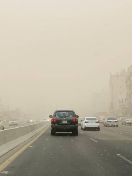 



شهدت جدة تدني مستوى الرؤية الأفقية بسبب الرياح المثيرة للأتربة.