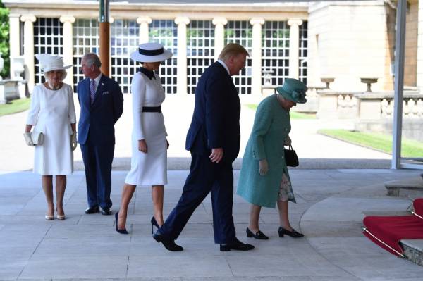 Britain's Camilla, Duchess of Cornwall, Prince Charles, U.S. first lady Melania Trump, U.S. President Donald Trump and Queen Elizabeth II arrive for the Ceremonial Welcome at Buckingham Palace in London, Britain June 3, 2019. Victoria Jones/Pool via REUTERS