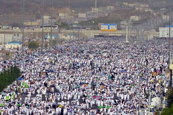 حجاج في المشاعر المقدسة