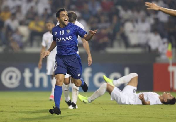 



فرحة لاعبي الهلال بالانتصار الكبير على السد. (أ.ف.ب)