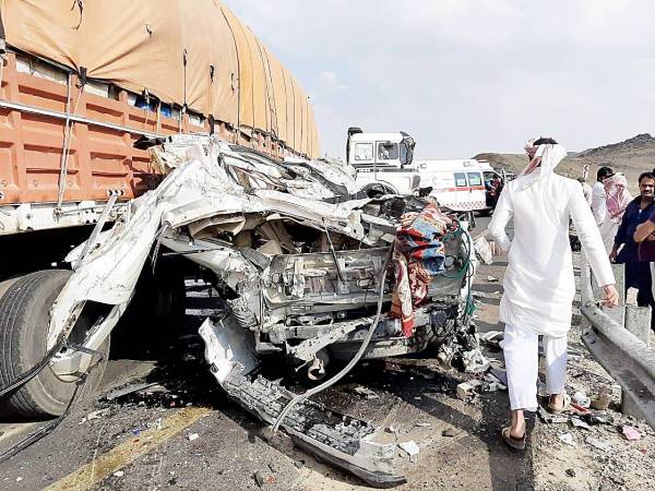 





حادثة مأساوية شهدها طريق بيشة ـ خميس مشيط أخيرا. (تصوير: سيف الواهبي)