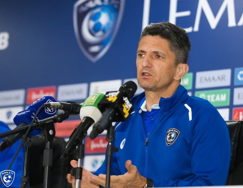 مدرب الهلال