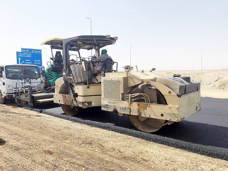 



مشاريع لرفع مستوى أداء الطرق في الخفجي.