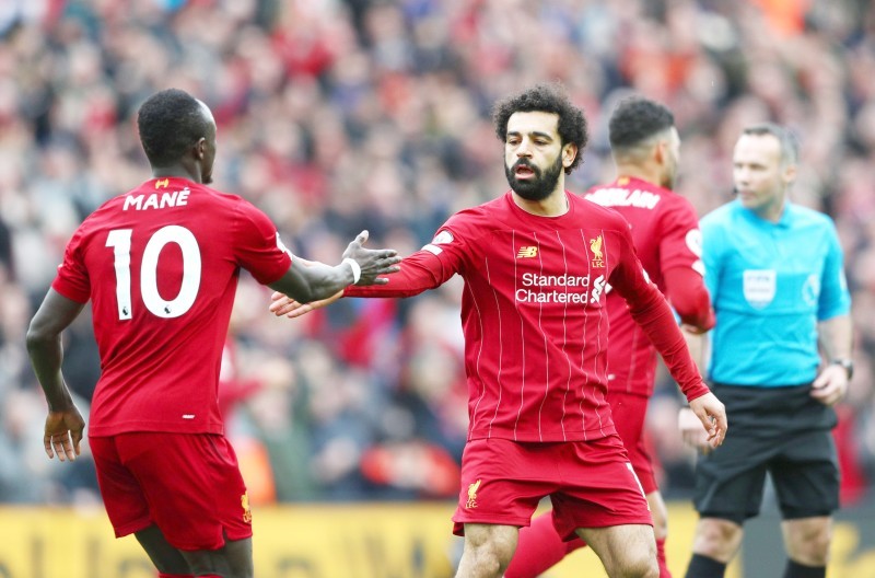 



نجما ليفربول محمد صلاح وساديو ماني في احتفالية عقب الفوز على بورنموث في الدوري.