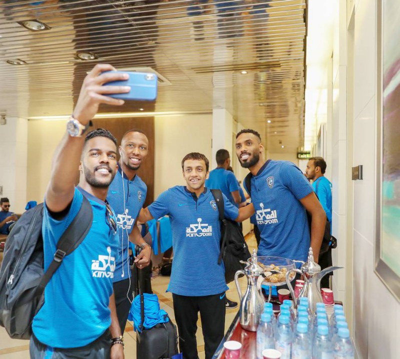 



لاعبو الهلال قبل مغادرتهم الرياض للمعسكر الخارجي الصيف الماضي.