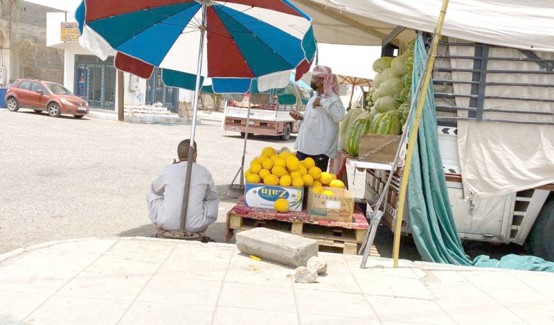 باعة جائلين بلا رقابة