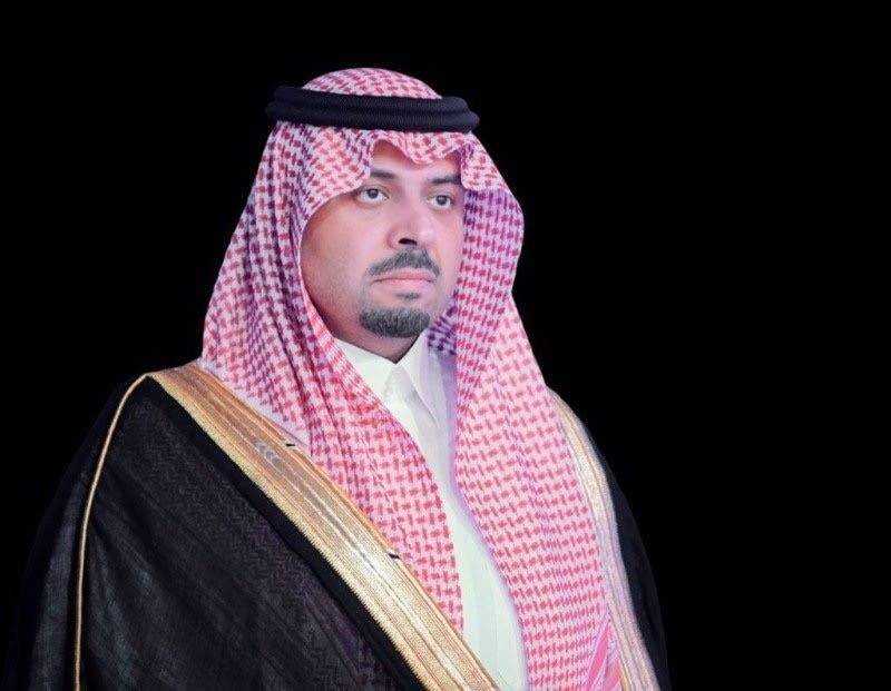 الأمير فيصل بن خالد بن سلطان أمير الحدود الشمالية.