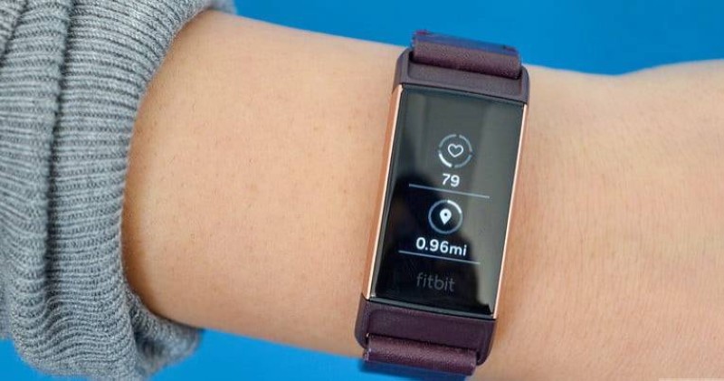 



جهاز Fitbit تحت تجربة متطوعين.