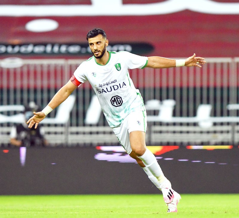 



مهاجم الأهلي عمر السومة يعبر عن فرحته بالهدف الأول في مرمى الهلال.