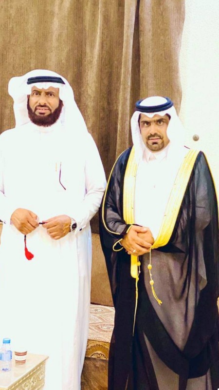 



العريس ووالد العروس محمد آل أحمد.