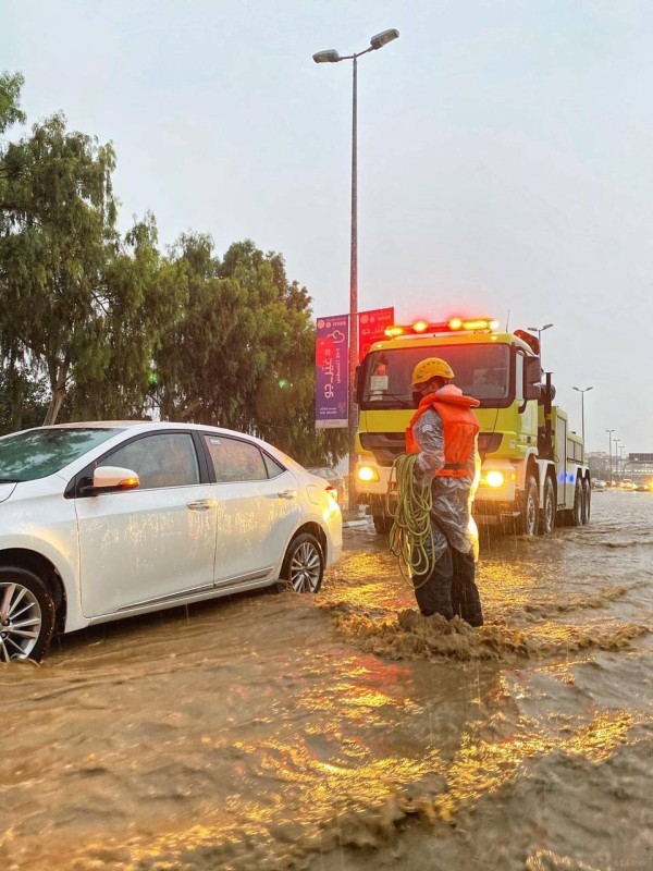 الدفاع المدني.