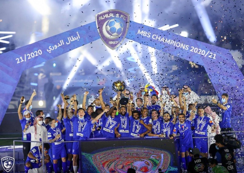 تتويج الهلال بلقب الدوري. (نادي الهلال)