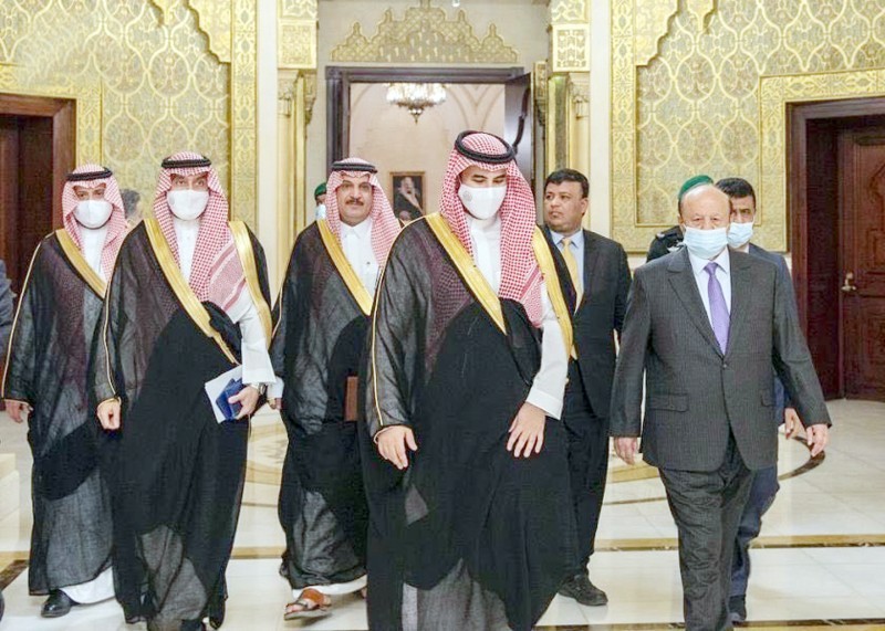 



الأمير خالد بن سلمان خلال لقائه الرئيس اليمني عبدربه منصور هادي، أمس الأول (الثلاثاء).